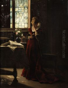 Dame in historischem Kostum vor einem Butzenscheiben-Fenster bei der Lekture