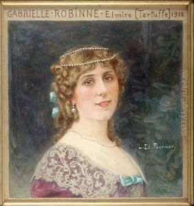 Portrait de Gabrielle Robinne, societaire de la Comedie-Francaise, dans le role d'Elmire du "Tartuffe"