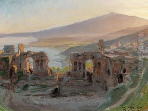 Aftenlandskab ved det antikke teater i Taormina med udsigt over Etna og Golfen.