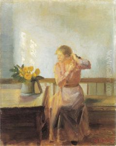 Kvinde, der sidder og fletter sit har by Anna Ancher