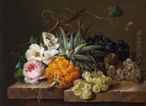 Blumen- und Fruchtestillleben mit Ananas, Weintrauben, Nussen und Insekten