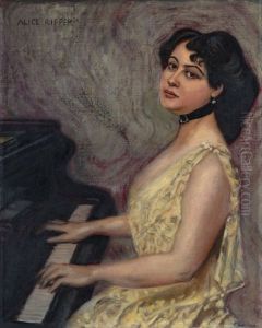 The pianistAlice Ripperat a grand piano