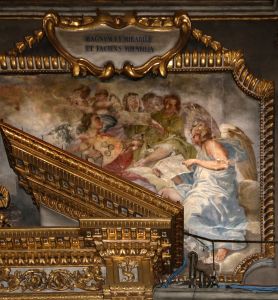 Angels making music