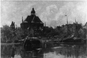 De Oosterkerk en scheepswerf 'Het Wapen van Amsterdam' gezien over de Kattenburgervaart vanuit het westen