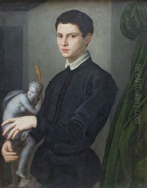 Portrait de jeune homme tenant une statuette, dit autrefois Portrait de Baccio Bandinelli (1493-1560) - view 1