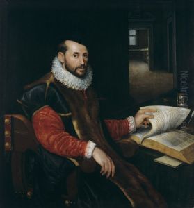 Portrait d'homme assis feuilletant un livre