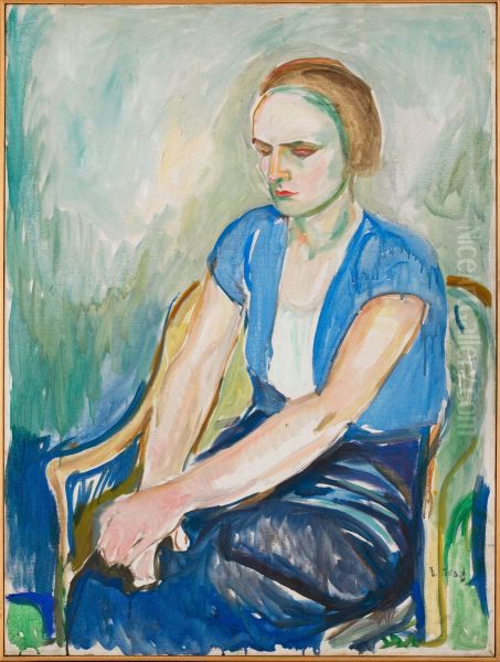 Model with Hands Resting on Knees - view 1