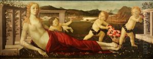 Venus et trois putti by Sandro Botticelli