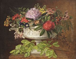 Blomster i en opsats pa marmorkarm med bogegren Blomster i en opsats pa marmorkarm med bogegren