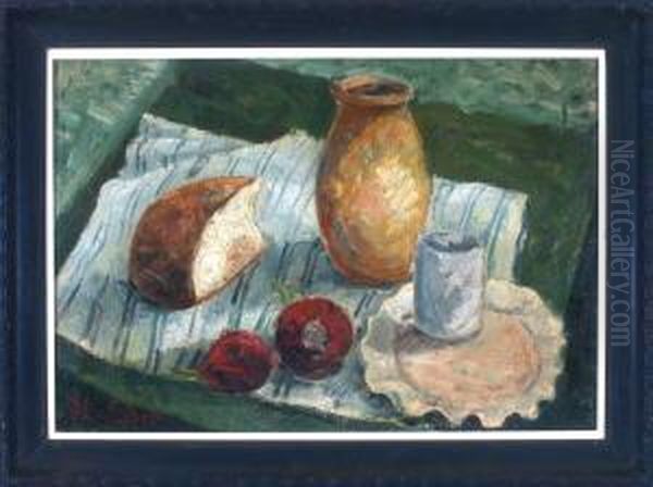 Stilleben Mit Brot, Zwei Radieschen, Keramikvase Und Becher Auf Einem Gestreiften Deckchen Auf Grunem Untergrund - view 1