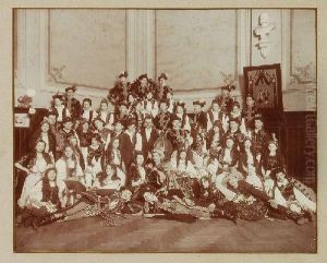 Tanzgruppe In Folklorekostum by Ludwig Fischer