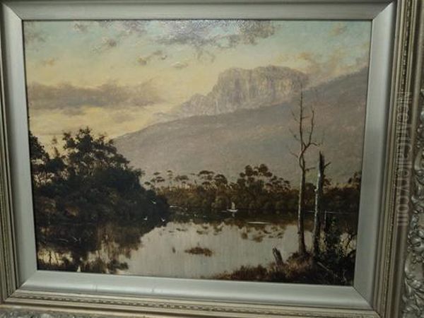 Duncan's Range, Lake St Clair - view 1