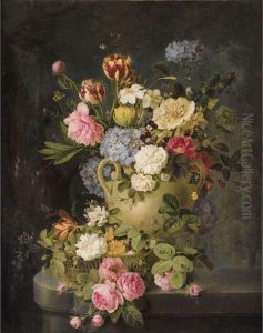 Vase De Fleurs Et Panier Sur Un Entablement De Marbre