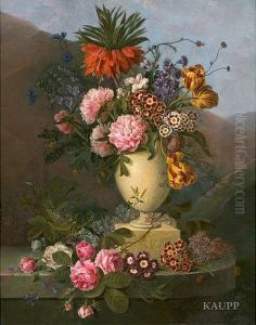 Vor Landschaft In Antikisierter Marmorvase Auf Plinthe Mitfigurenrelief Uppiger Blumenstraus Mit Rosafarbenen Pfingstrosen,gelb-roten Tulpen, Roten Turkenbundlilien, Verschiedenfarbigenprimeln, Violettfarbenen Glockenblumen, Kornblumen Und Weiterenbluten