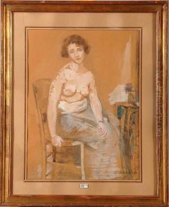 Femme Denudee Assise