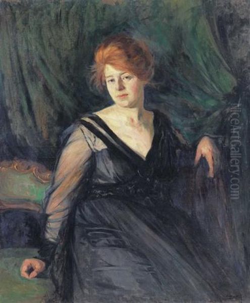 Red-haired Woman - view 1