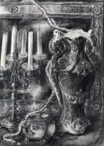 Composition Aux Perles, Bougeoir Et Pichet Devant Unmiroir