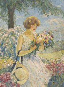 Junge Frau Mit Blumenstrauss In Einem Park