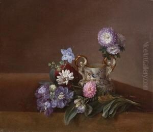 Stillleben Mit Sommerblumen Und Porzellanvase.