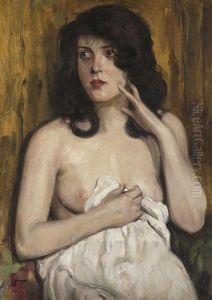 Modell Feher Draperiaval by Karoly Jozsa