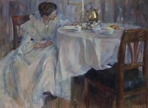 Dame Am Teetisch.