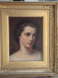 Portrait De Jeune Femme