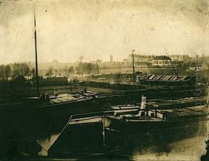 Peniches Sur Une Berge Dans Le Nord De La France, Circa 1852-1854