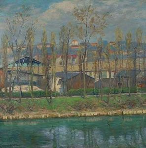 Flusslauf Im Vorfruhling Mit Industriehallen Vor Der Stadt