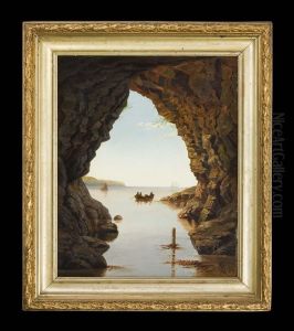 Felsgrotte Mit Seeblick