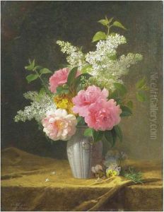 Vase De Lilas Et Pivoines