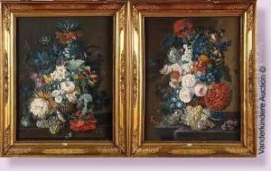 Bouquets De Fleurs Et De Fruits Aux Insectes Et A L'oiseau Sur Un Entablement