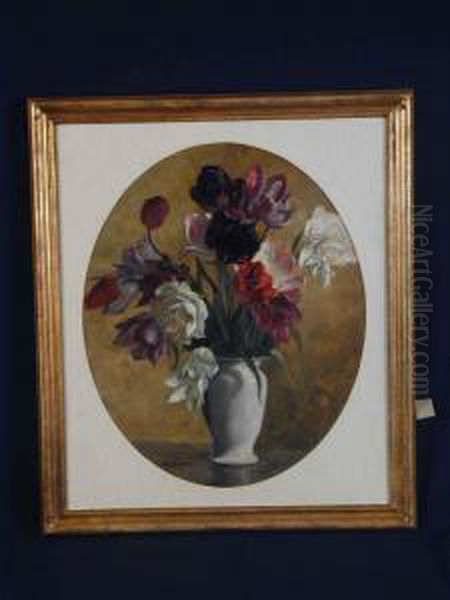 Tulpenstraus In Weiser Vase - view 1