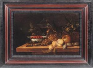 Nature Morte Aux Raisins Et Noisettes