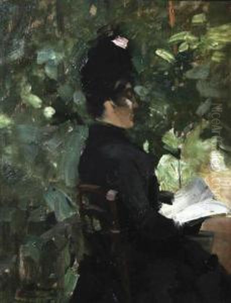 Femme Assise Dans Un Jardin Lisant - view 1